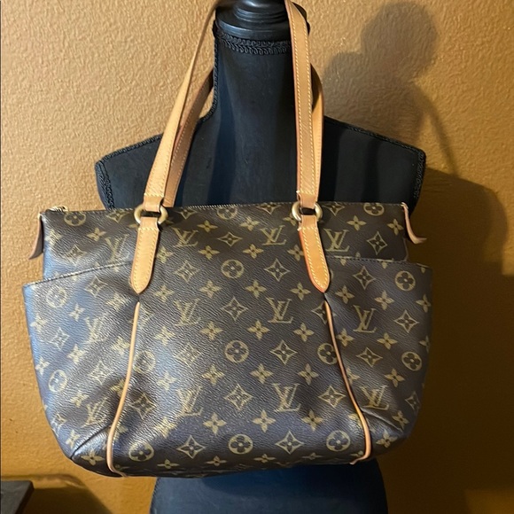 Preloved vintage - Louis Vuitton Brown Tan Shoulder Bag Monogram Canvas - Picture 1 of 6